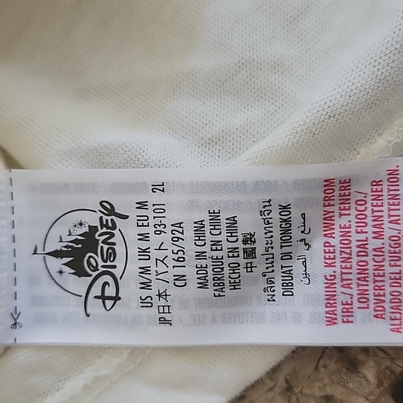 New Disney Mickey and Friends Tee Shirt 😊 size Medium left - Picture 8 of 9